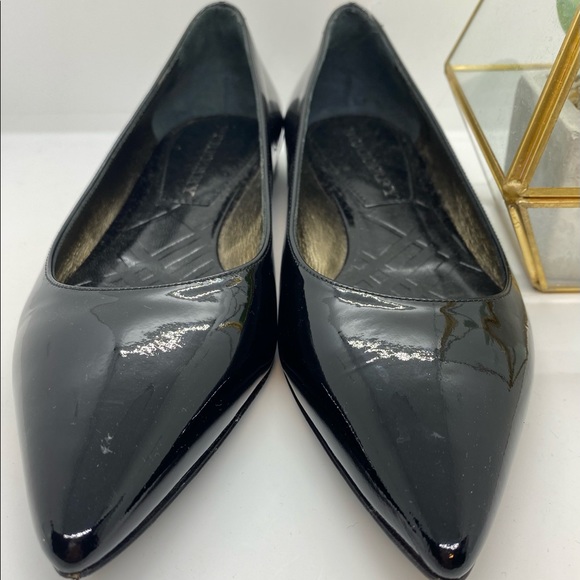 Pre-Owned Burberry Black Patent Leather - Picture 2 of 5